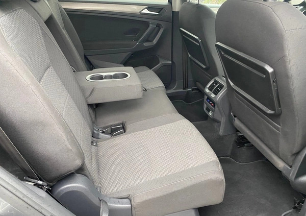 Volkswagen Tiguan cena 112500 przebieg: 93085, rok produkcji 2018 z Kalisz małe 596